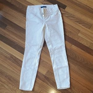 Blue spice white capris